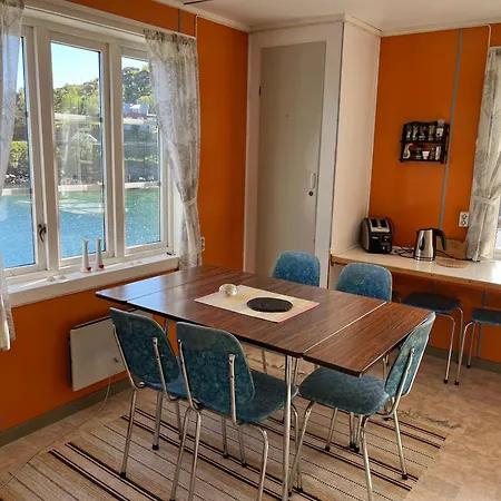 Stamsund Hostel סטמסונד