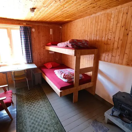 Stamsund Hostel *