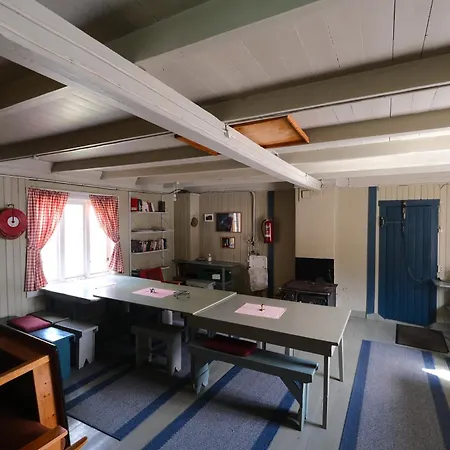 Stamsund Hostel *