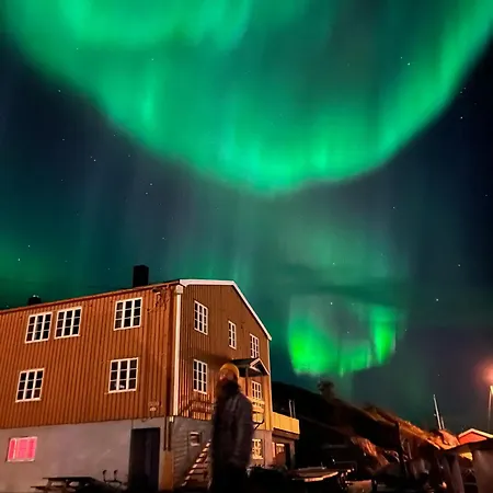 Stamsund Hostel *