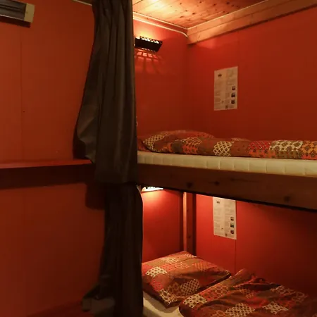 Stamsund Hostel סטמסונד