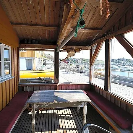 Stamsund Hostel *