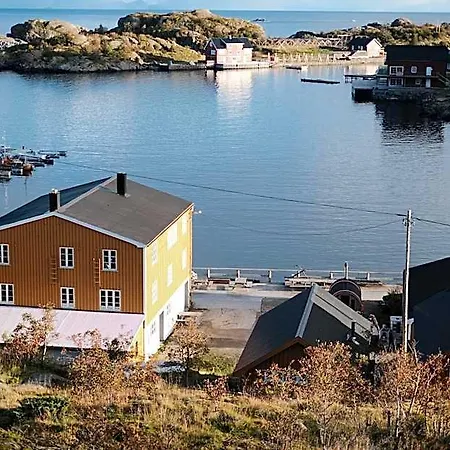 Stamsund Hostel *