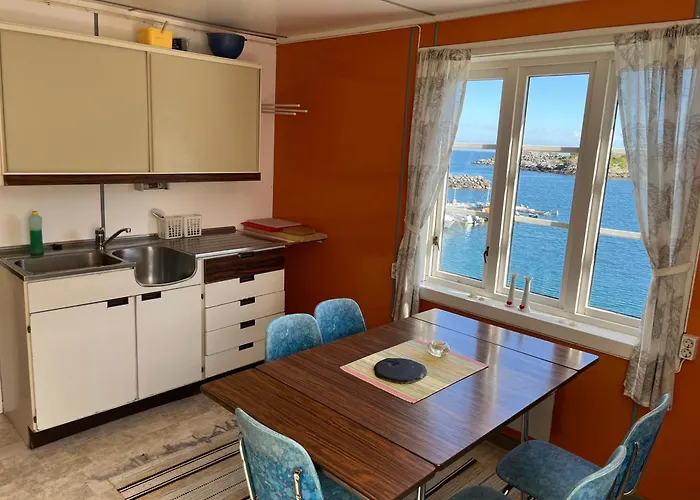 Stamsund Hostel 旅馆 *