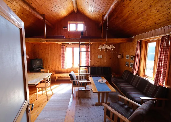 Stamsund Hostel 旅馆 *