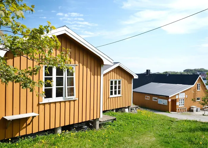 Stamsund Hostel *