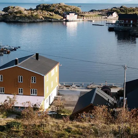 Stamsund Hostel * Стамсунн